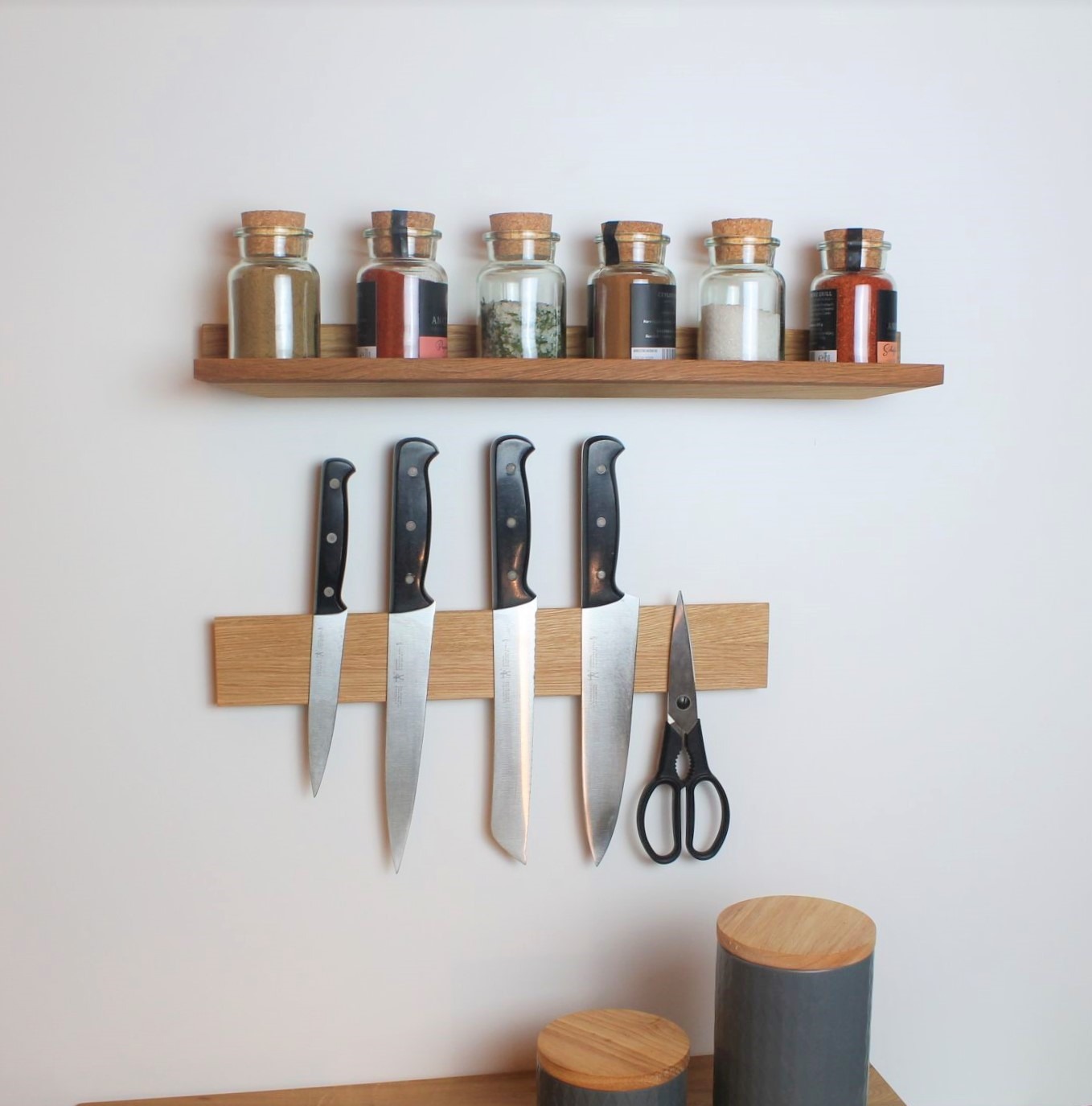 HolzKaspero Gewürzregal aus Holz - Holzkaspero